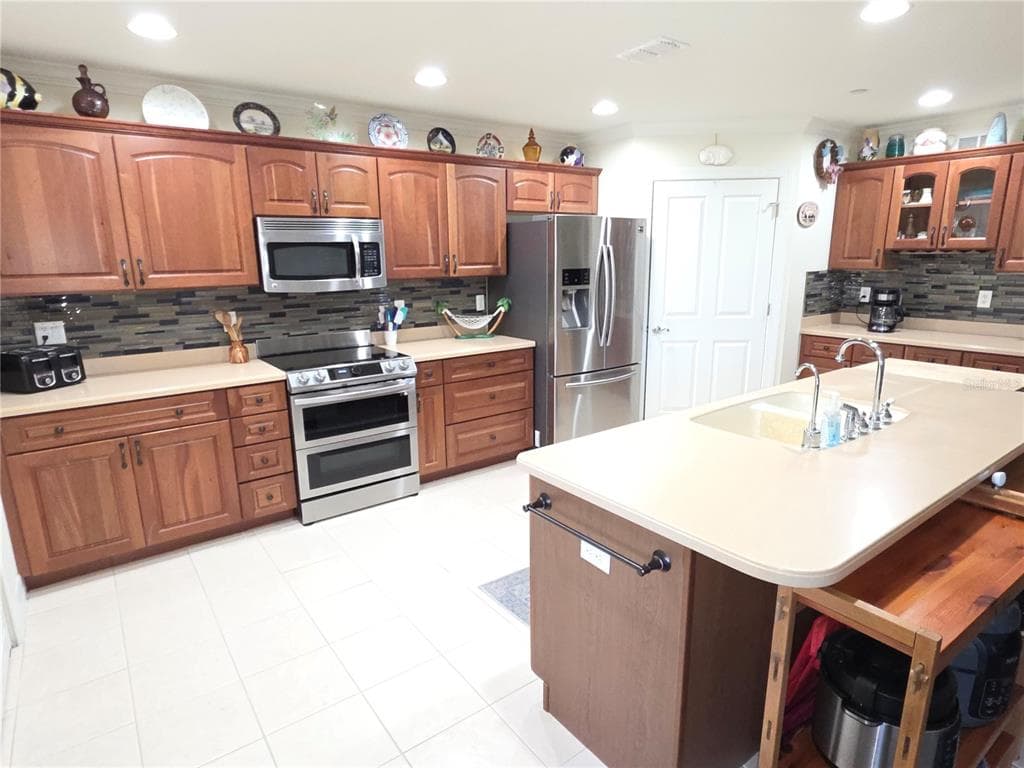 8152 SOUTHERN PINES DRIVE, BROOKSVILLE, FL 34601 — zdjęcie 2