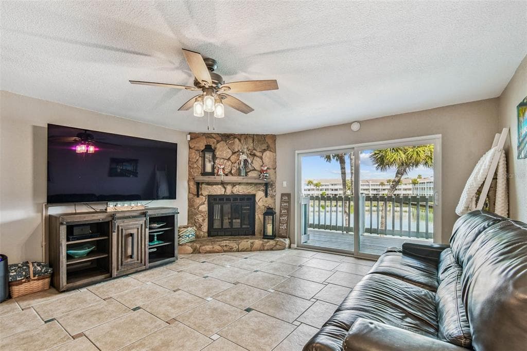 12134 CAPRI CIR S # 803, TREASURE ISLAND, FL 33706 — zdjęcie 3