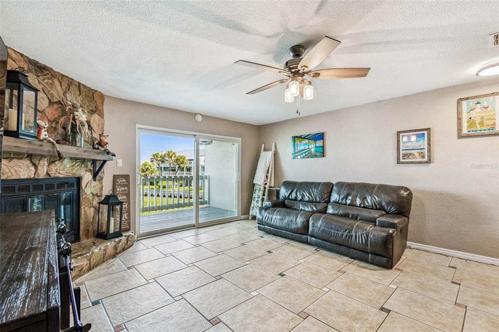 12134 CAPRI CIR S # 803, TREASURE ISLAND, FL 33706 — zdjęcie 4