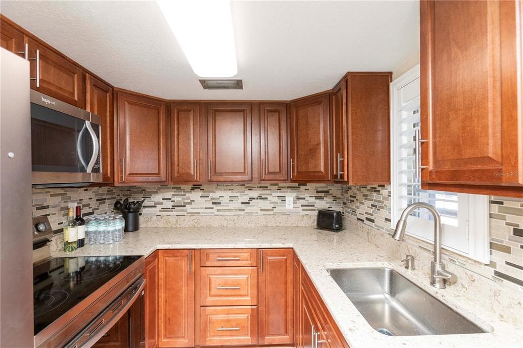 5245 AMULET DRIVE # 108, NEW PORT RICHEY, FL 34652 — zdjęcie 4