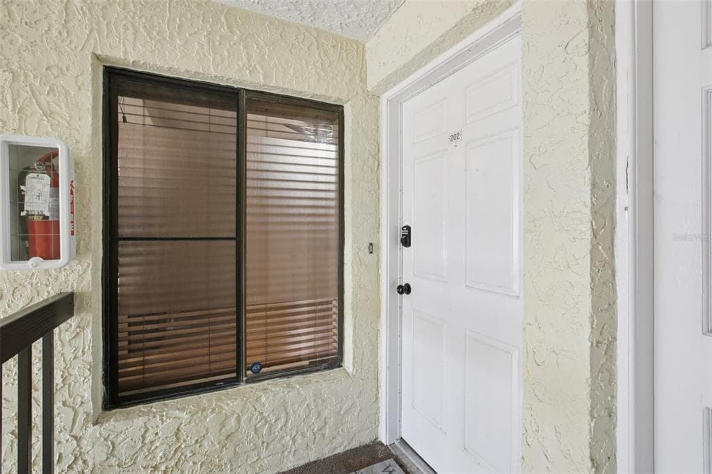7300 SUNSHINE SKYWAY LANE S # 202, ST PETERSBURG, FL 33711 — zdjęcie 5