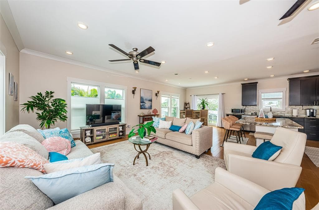 16109 3RD STREET E, REDINGTON BEACH, FL 33708 — zdjęcie 3