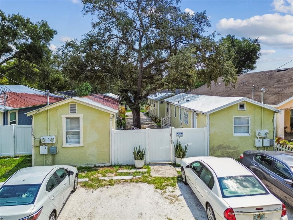 8413 N HAMNER AVENUE, TAMPA, FL 33604 — zdjęcie 3