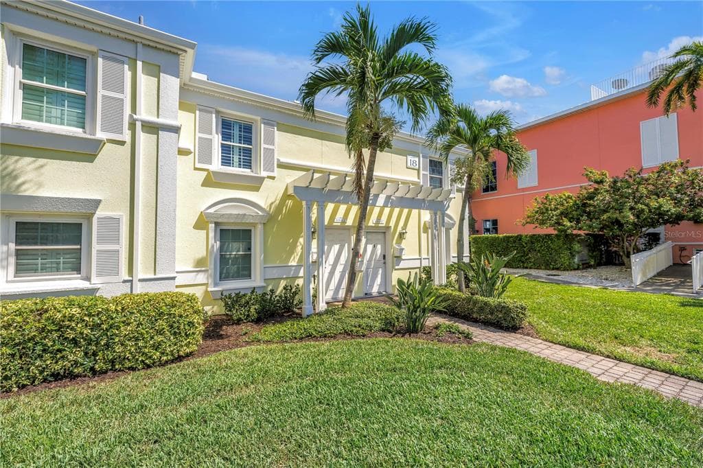 4982 COQUINA KEY DRIVE SE, ST PETERSBURG, FL 33705 — zdjęcie 2