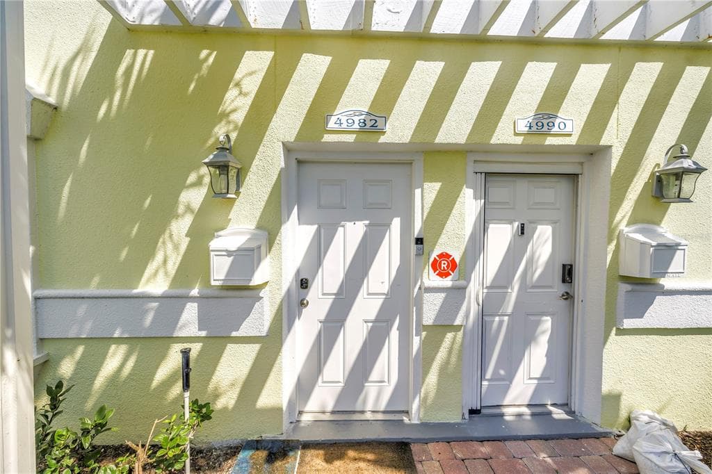 4982 COQUINA KEY DRIVE SE, ST PETERSBURG, FL 33705 — zdjęcie 4