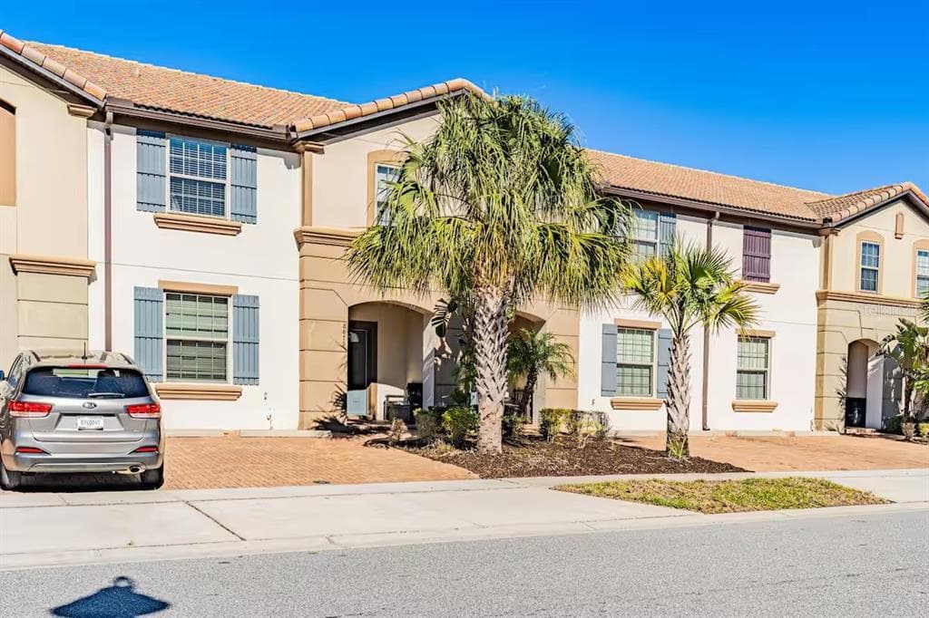 2402 DUBAI STREET, KISSIMMEE, FL 34747