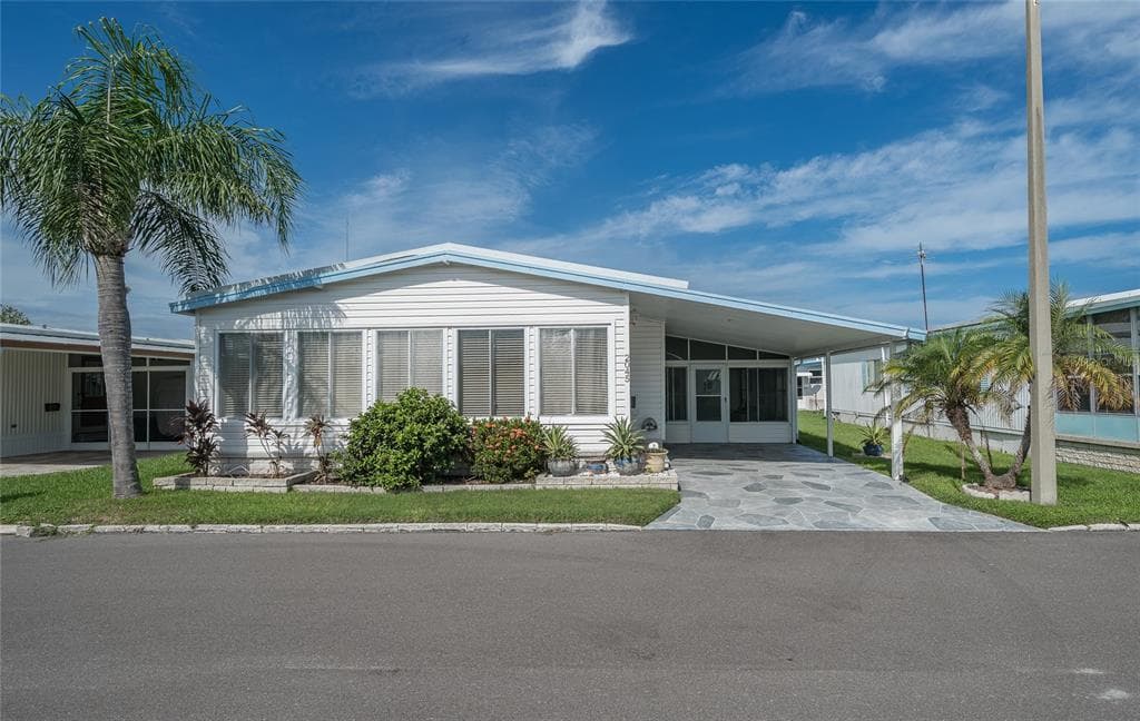 2045 KONA DRIVE, HOLIDAY, FL 34691