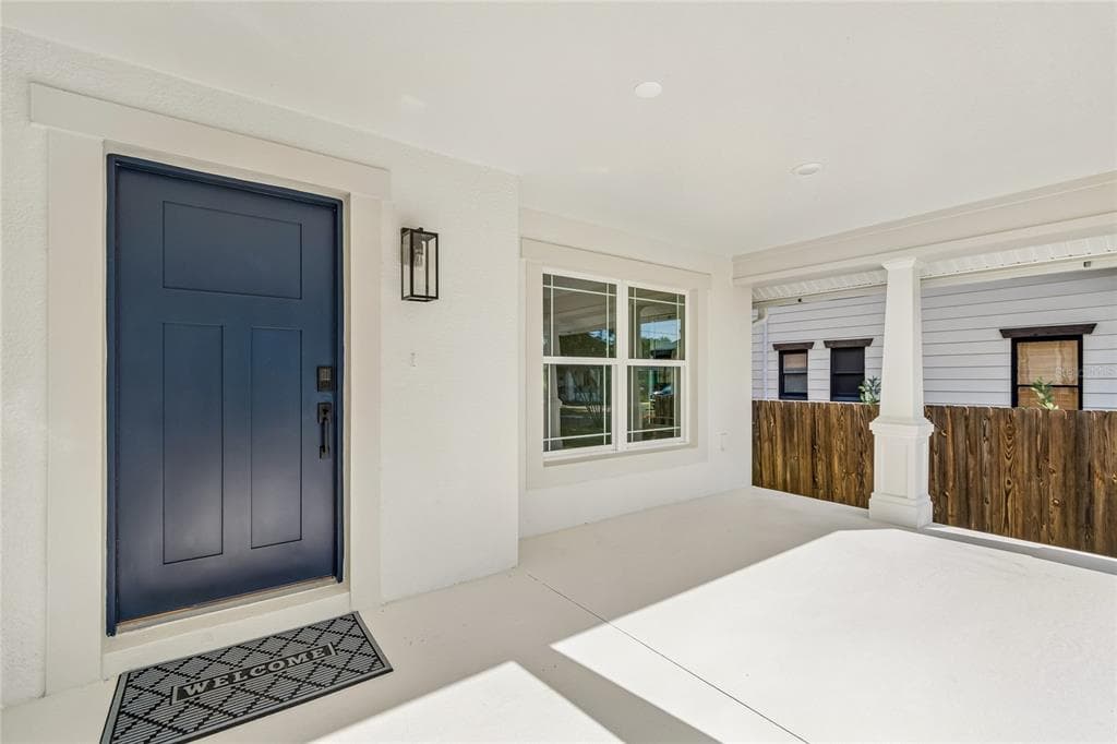 2301 HIGHLAND STREET S, ST PETERSBURG, FL 33705 — zdjęcie 2