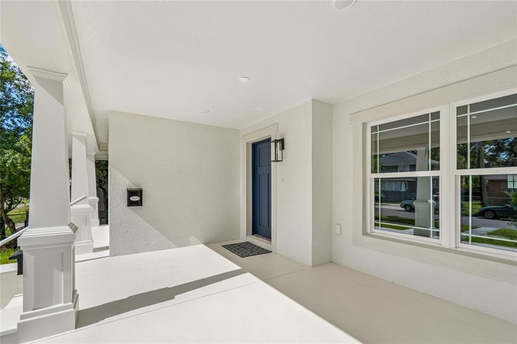 2301 HIGHLAND STREET S, ST PETERSBURG, FL 33705 — zdjęcie 4