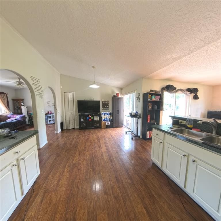 706 N RENNES COURT, KISSIMMEE, FL 34759 — zdjęcie 4