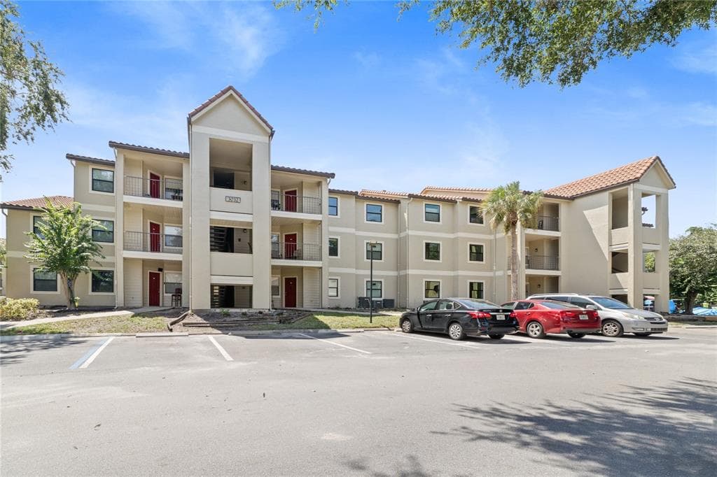 3032 PARKWAY BOULEVARD # 208, KISSIMMEE, FL 34747
