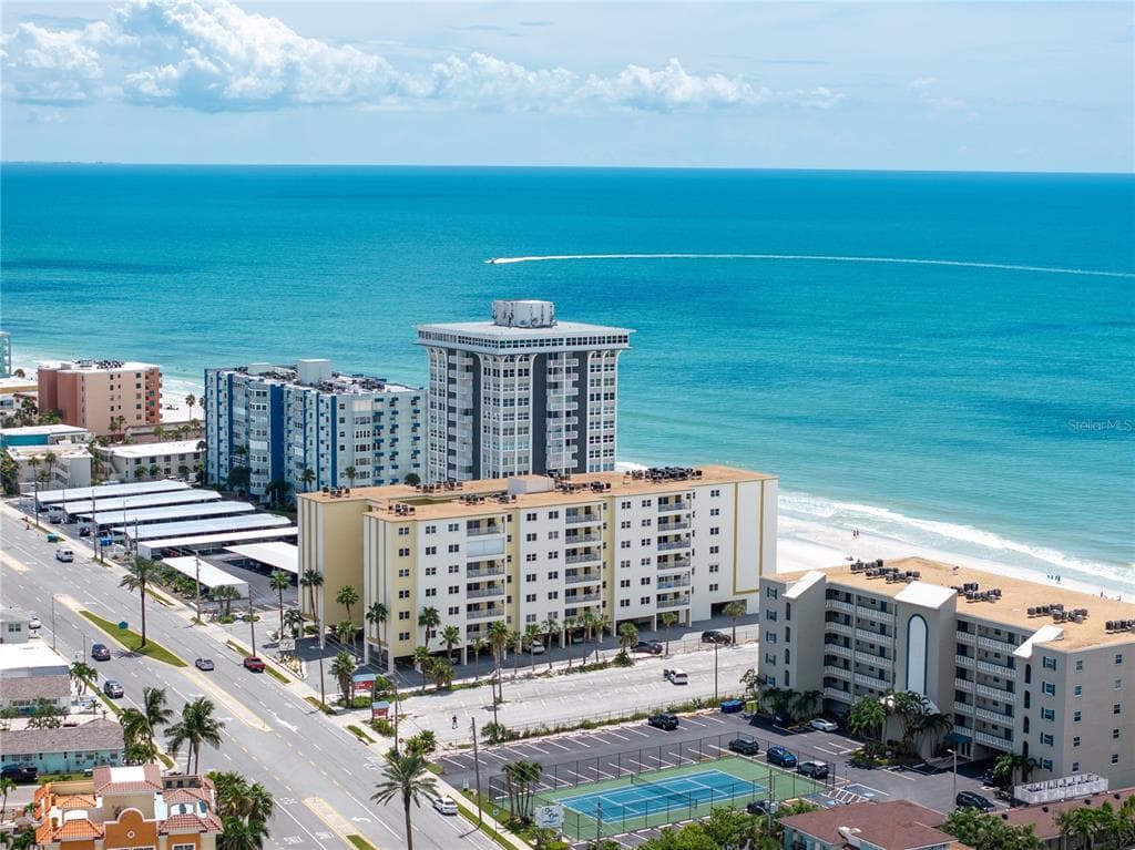 17450 GULF BOULEVARD # 206, REDINGTON SHORES, FL 33708 — zdjęcie 5