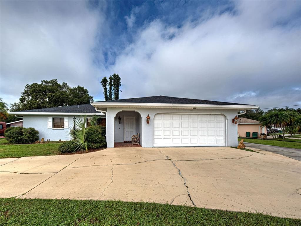 1181 SEACREST DRIVE NW, PORT CHARLOTTE, FL 33948