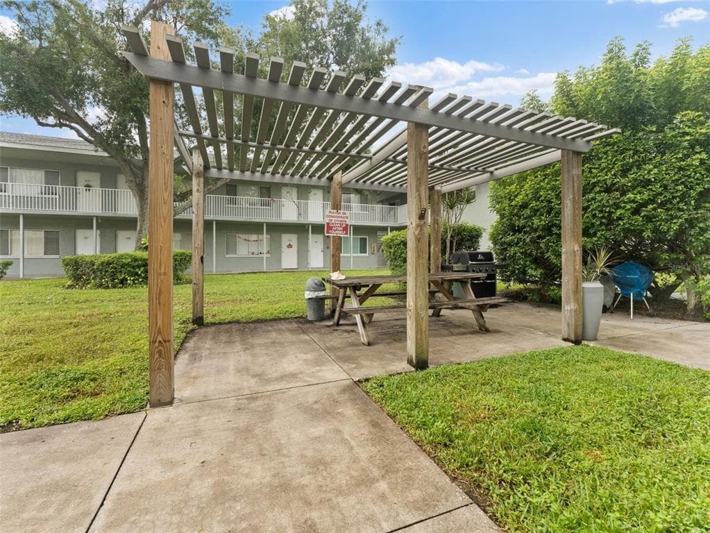 335 47TH AVENUE N # 244, ST PETERSBURG, FL 33703 — zdjęcie 4