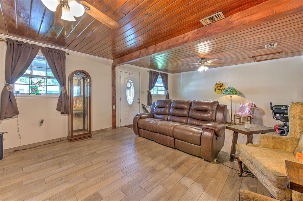 38708 9TH AVENUE, ZEPHYRHILLS, FL 33542 — zdjęcie 5