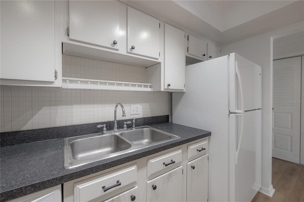 4681 1ST STREET NE # 209, ST PETERSBURG, FL 33703 — zdjęcie 4