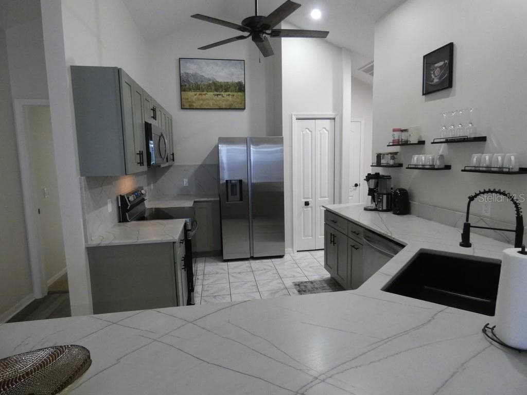 6534 FOXMOOR DRIVE, ZEPHYRHILLS, FL 33542 — zdjęcie 2