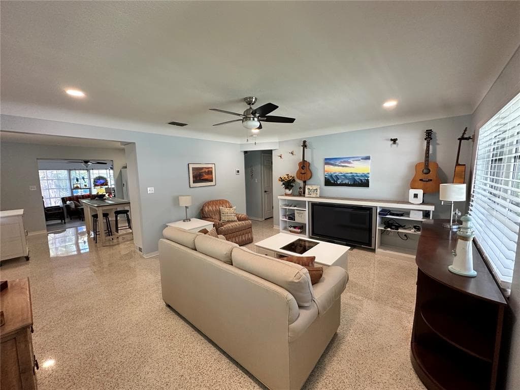 2831 CLINTON STREET S, GULFPORT, FL 33707 — zdjęcie 4