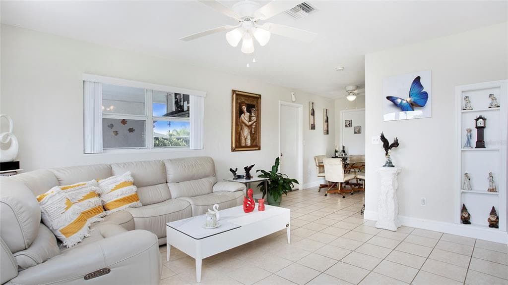 515 YORK ROAD, LEHIGH ACRES, FL 33936 — zdjęcie 2