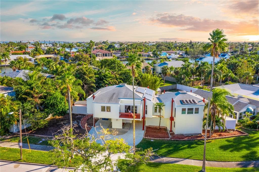 3250 E DEBAZAN AVENUE, ST PETE BEACH, FL 33706 — zdjęcie 3