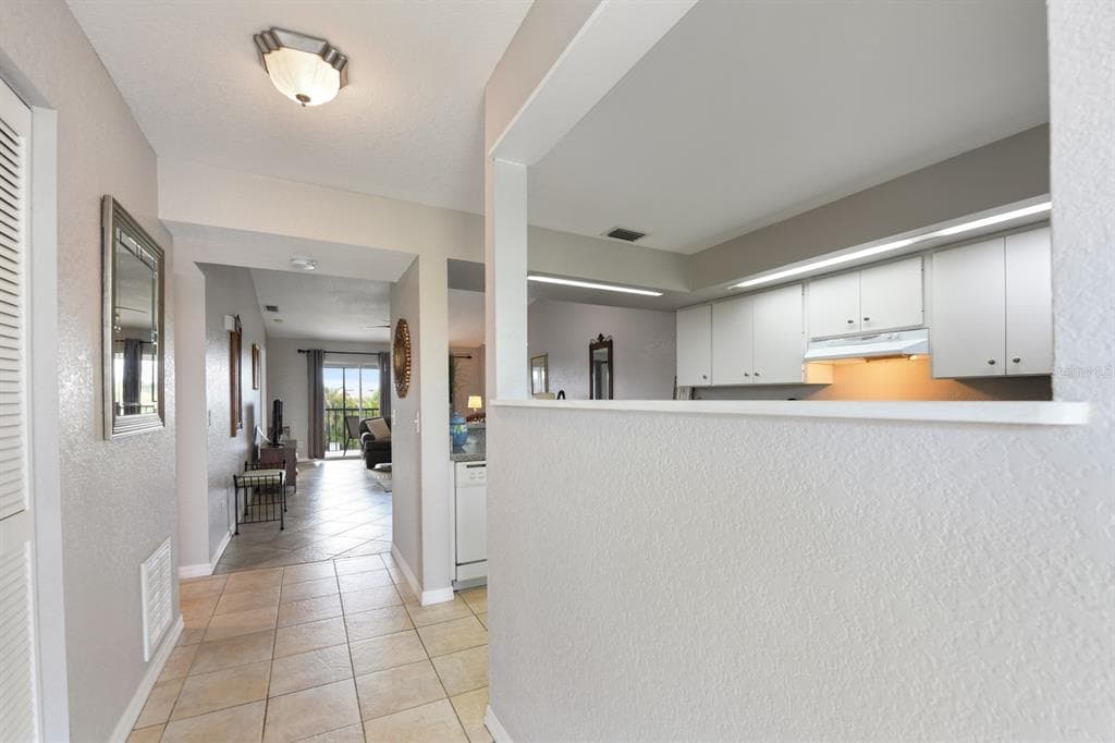 449 ROYAL POINCIANA # 221, PUNTA GORDA, FL 33955 — zdjęcie 3