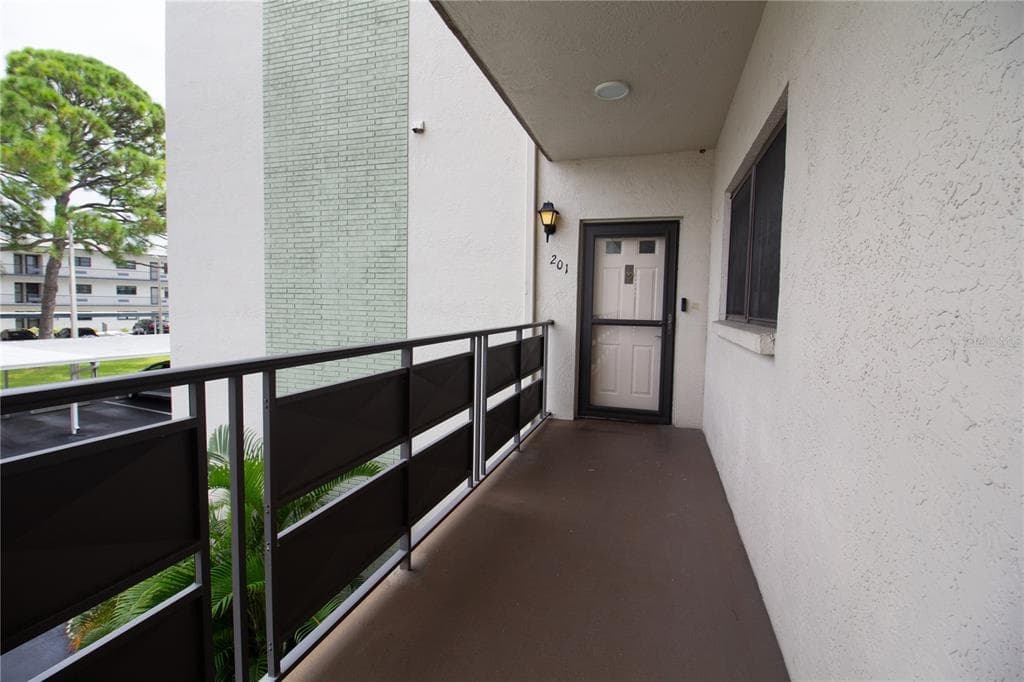 6080 80TH STREET N # 201, ST PETERSBURG, FL 33709 — zdjęcie 4