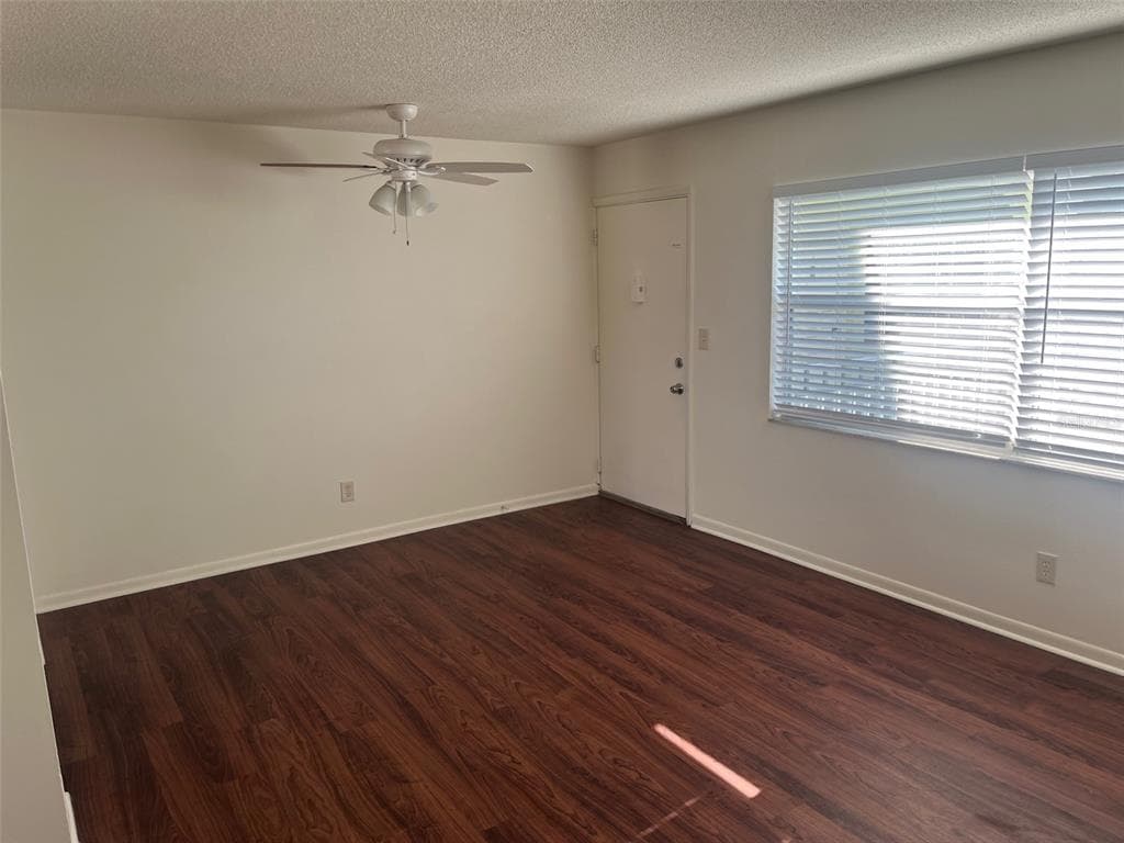 105 11TH AVENUE # 10, ST PETE BEACH, FL 33706 — zdjęcie 4