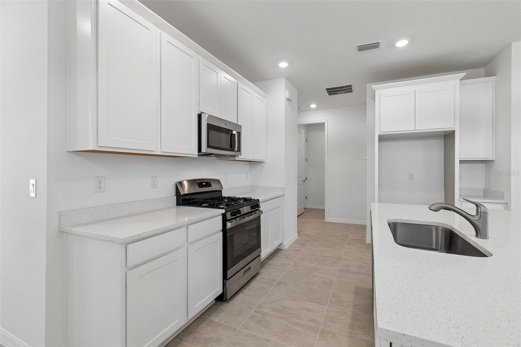 3744 NANDINA CIRCLE, SUN CITY CENTER, FL 33573 — zdjęcie 4