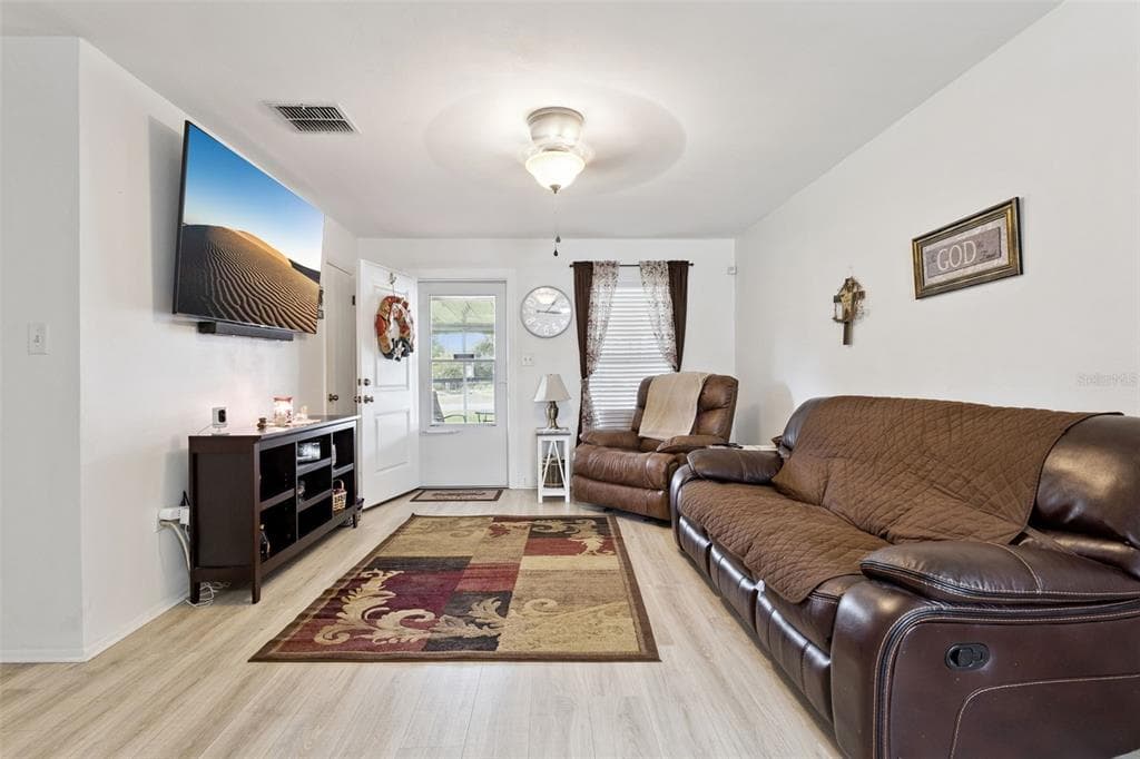 40522 W 5TH AVENUE, UMATILLA, FL 32784 — zdjęcie 3