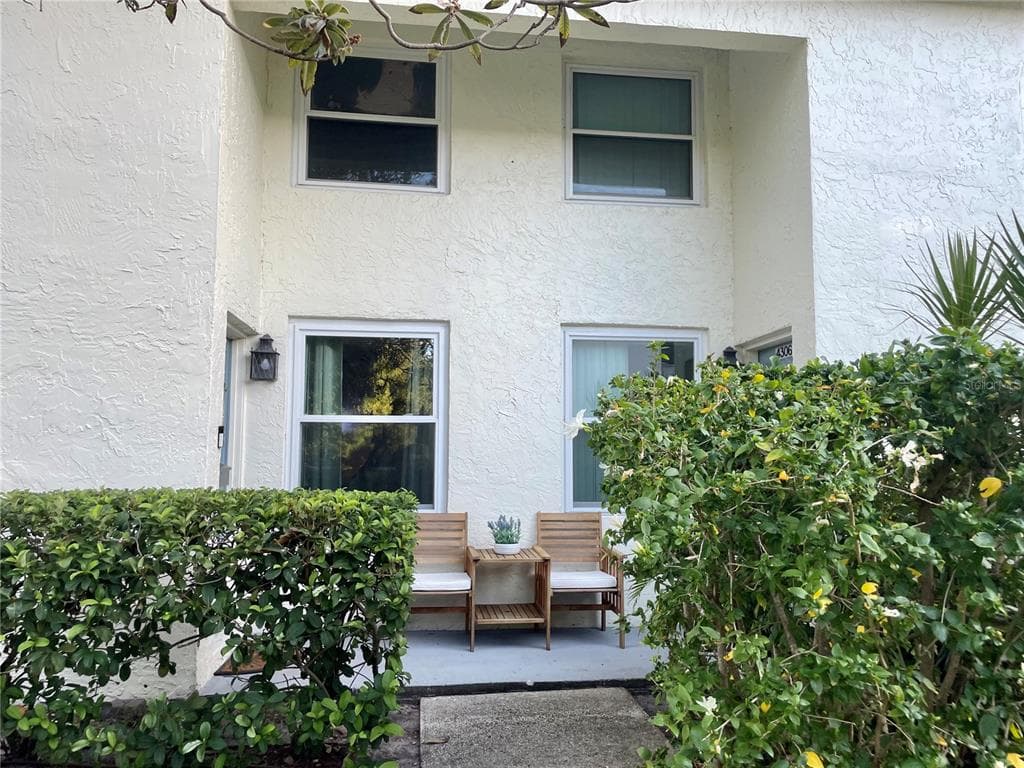 4304 LA RIVIERA COURT, TAMPA, FL 33611 — zdjęcie 2