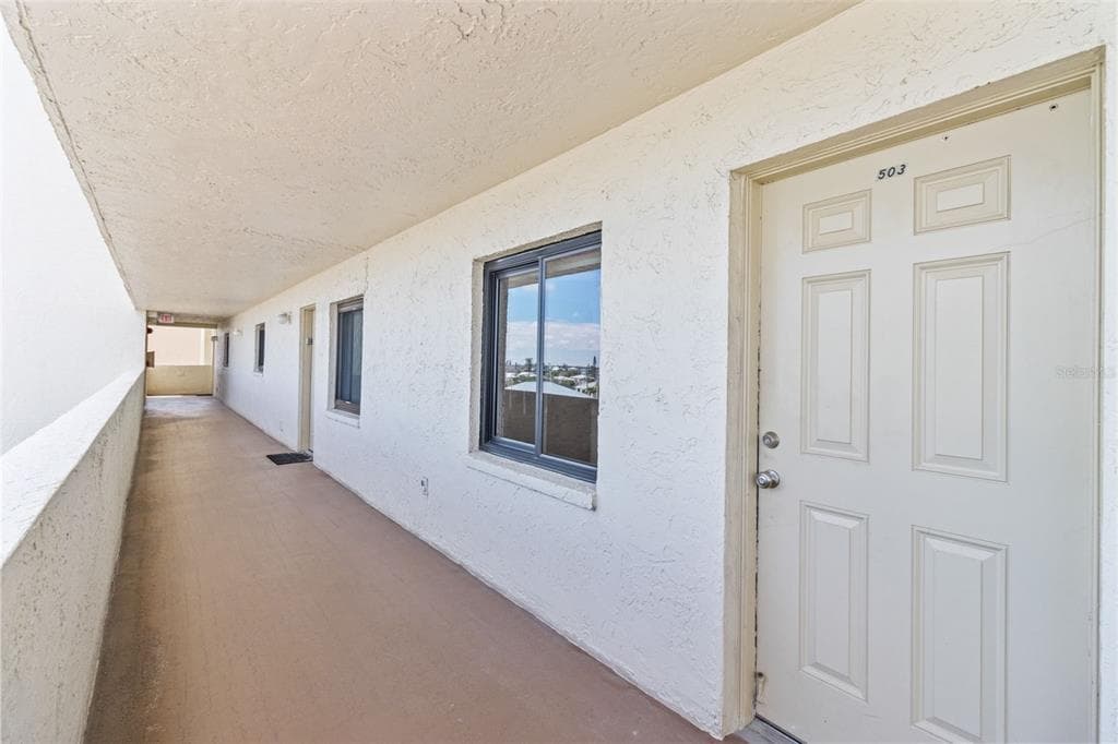 14950 GULF BOULEVARD # 503, MADEIRA BEACH, FL 33708 — zdjęcie 3