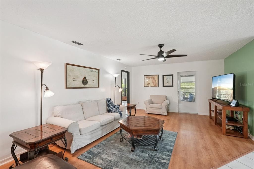 1604 LELAND DRIVE, SUN CITY CENTER, FL 33573 — zdjęcie 4