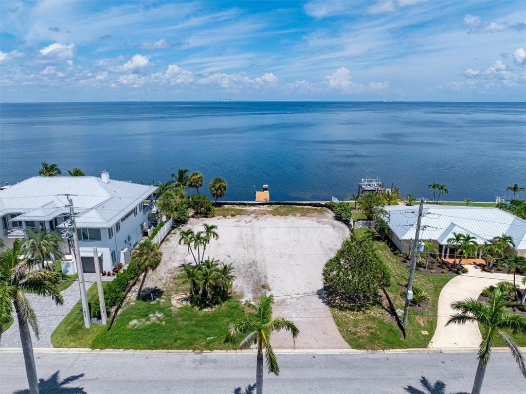 659 KEY ROYALE DRIVE, HOLMES BEACH, FL 34217 — zdjęcie 2