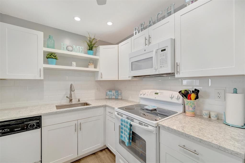 6057 CORAL WAY # 3, BRADENTON, FL 34207 — zdjęcie 3