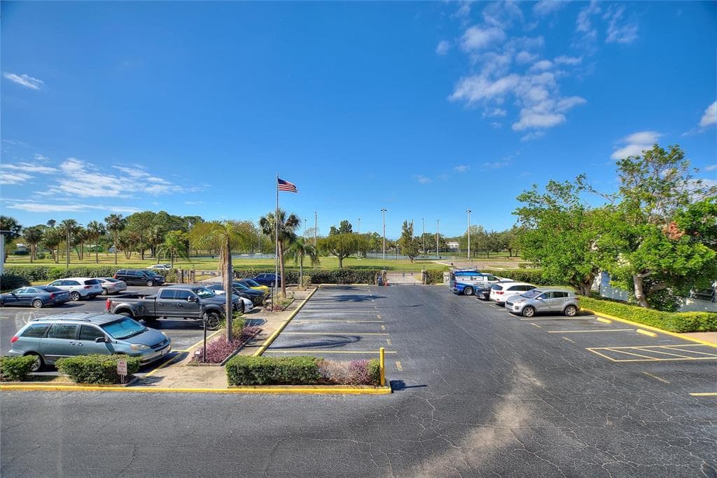 6100 12TH STREET S # 221, ST PETERSBURG, FL 33705 — zdjęcie 5