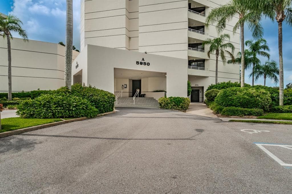 5950 PELICAN BAY PLAZA S # 705, GULFPORT, FL 33707 — zdjęcie 3