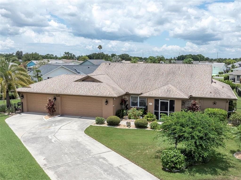 301 THORN HILL PLACE, SUN CITY CENTER, FL 33573