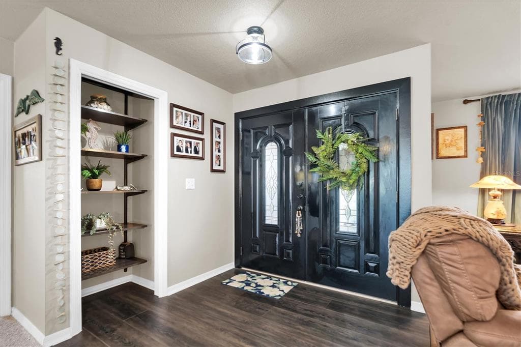 301 THORN HILL PLACE, SUN CITY CENTER, FL 33573 — zdjęcie 4