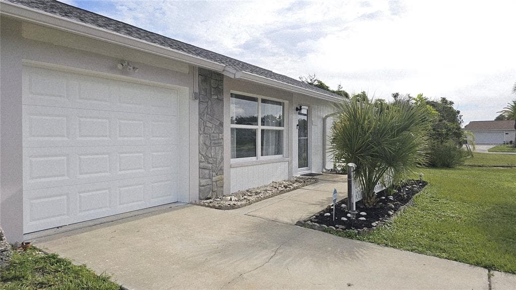 13398 BALLON AVENUE, PORT CHARLOTTE, FL 33981 — zdjęcie 2