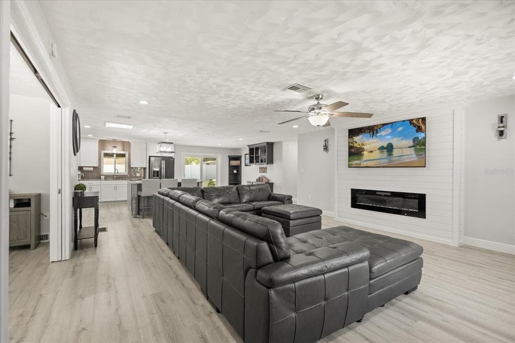 1210 E CAROLINE STREET, TAVARES, FL 32778 — zdjęcie 5
