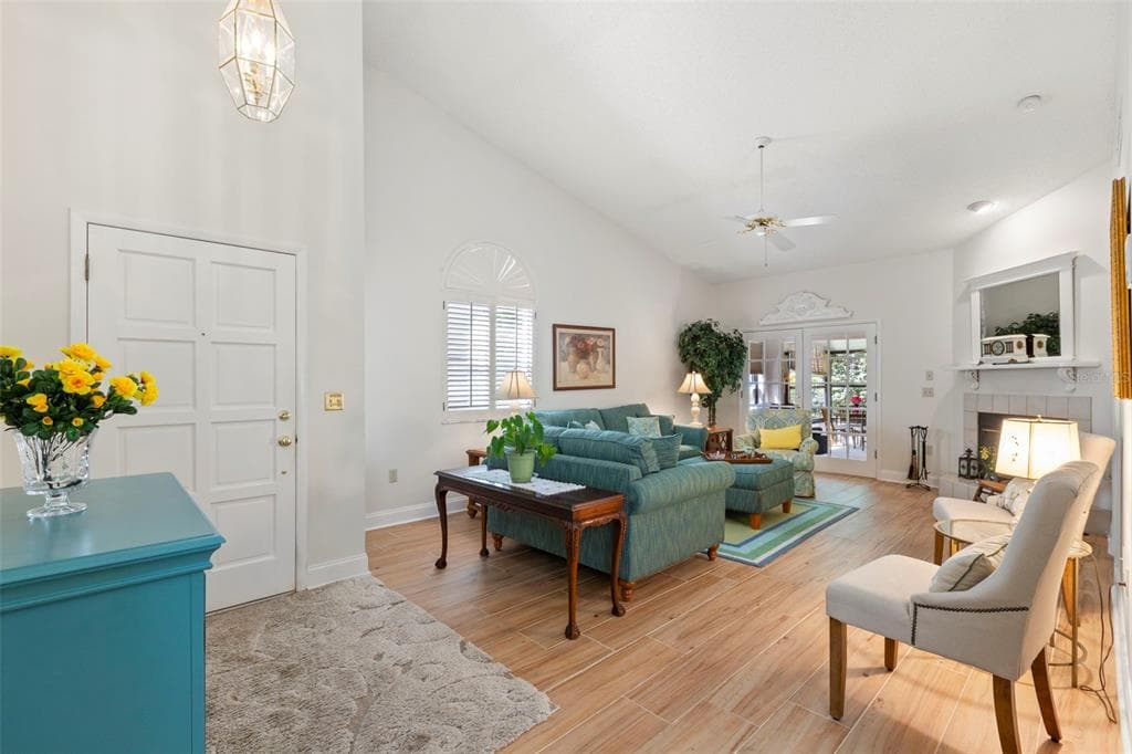 4060 SALEM SQUARE PARKWAY, PALM HARBOR, FL 34685 — zdjęcie 5