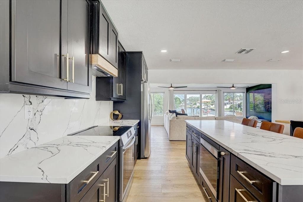 265 96TH AVENUE N, ST PETERSBURG, FL 33702 — zdjęcie 4