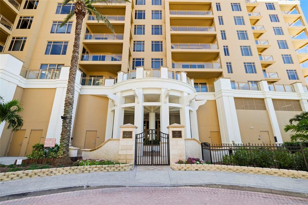 11 BAYMONT STREET # 909, CLEARWATER BEACH, FL 33767
