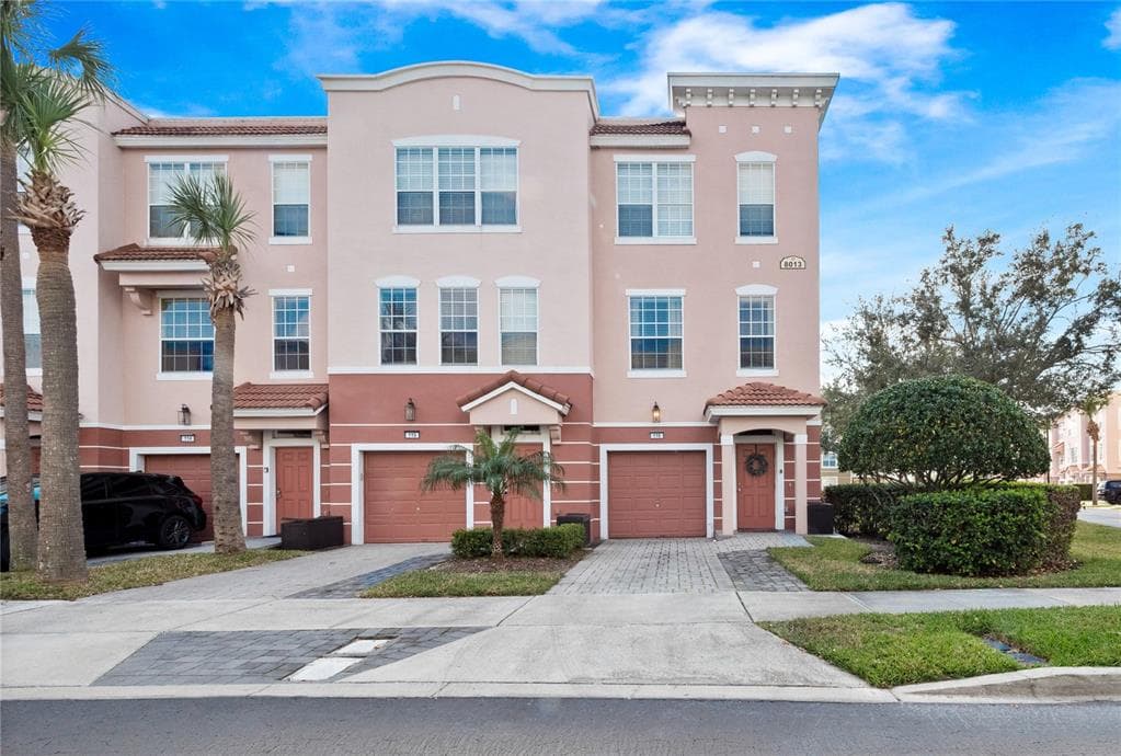 8013 COOL BREEZE DRIVE # 116, ORLANDO, FL 32819