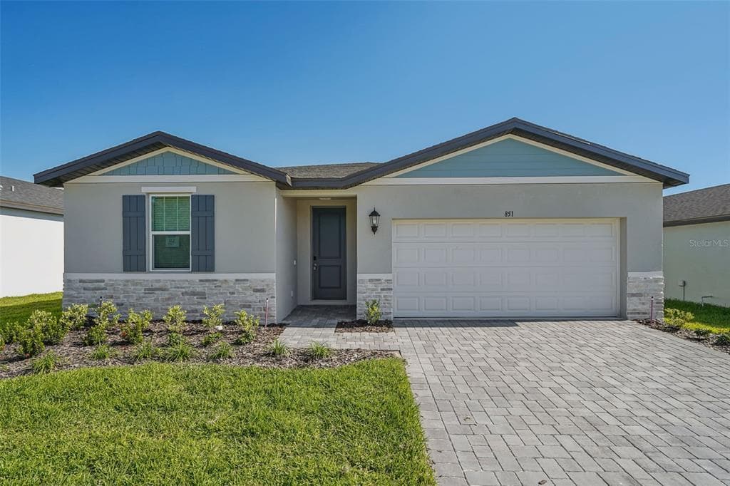 851 SUNSHOWER DRIVE, LADY LAKE, FL 32159