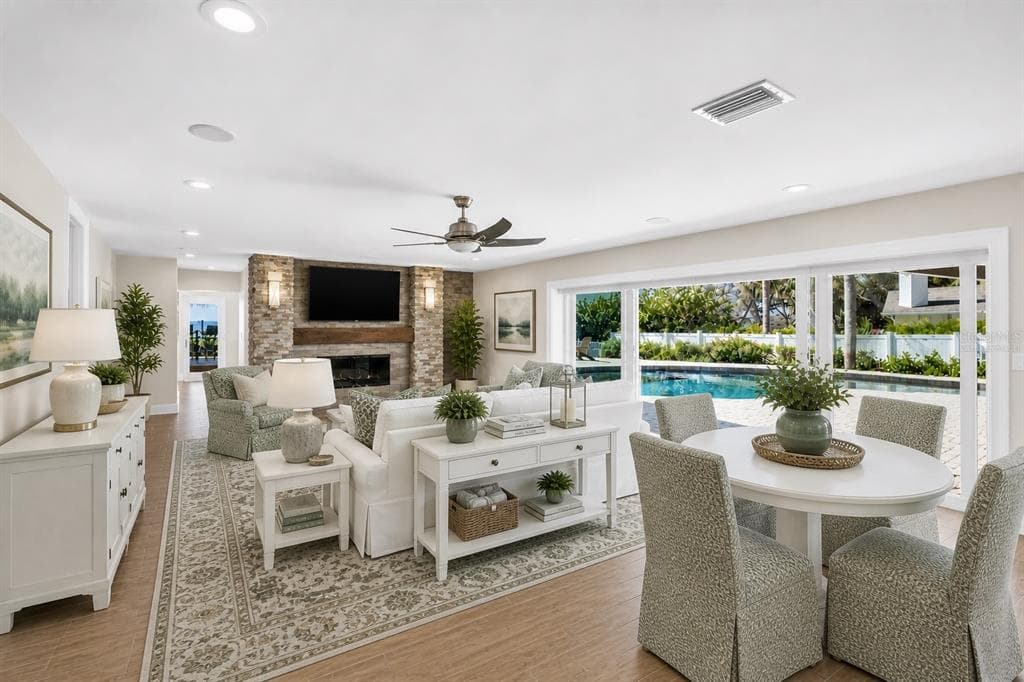 1100 FRIENDLY WAY S, ST PETERSBURG, FL 33705 — zdjęcie 4