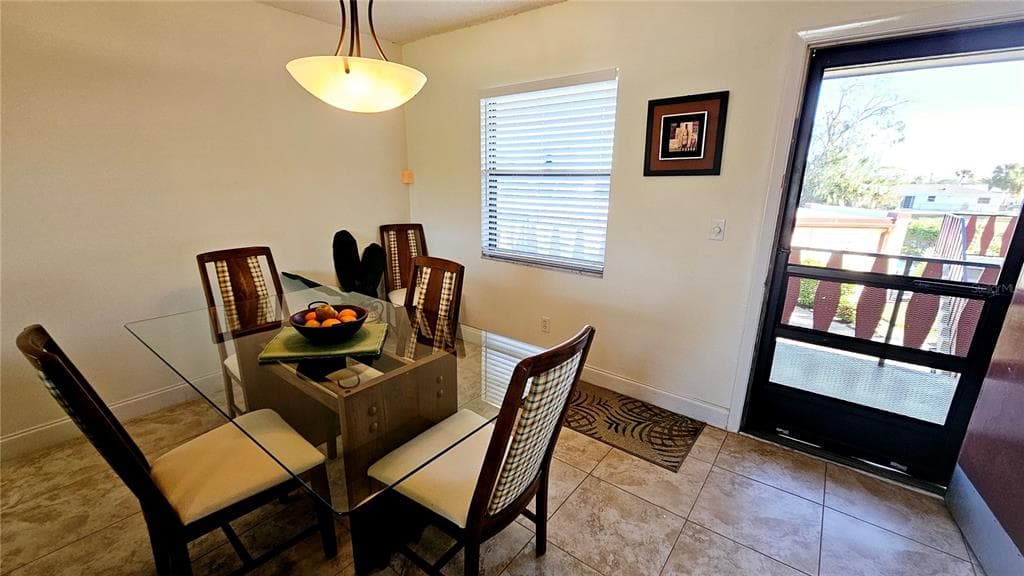 84 BOUNDARY BOULEVARD # 169, ROTONDA WEST, FL 33947 — zdjęcie 2