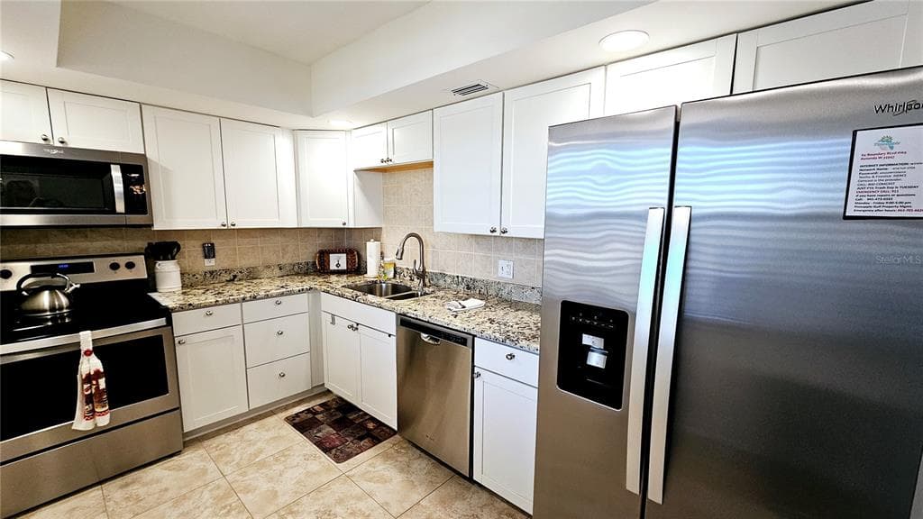 84 BOUNDARY BOULEVARD # 169, ROTONDA WEST, FL 33947 — zdjęcie 4