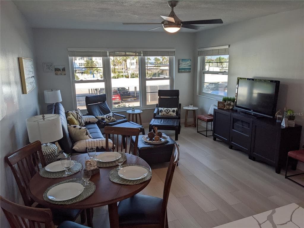 3806 GULF OF MEXICO DRIVE # C208, LONGBOAT KEY, FL 34228 — zdjęcie 3