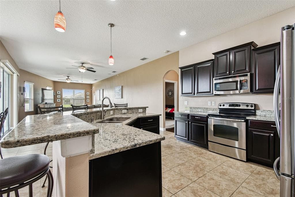 205 ORANGE MILL AVE, RUSKIN, FL 33570 — zdjęcie 3